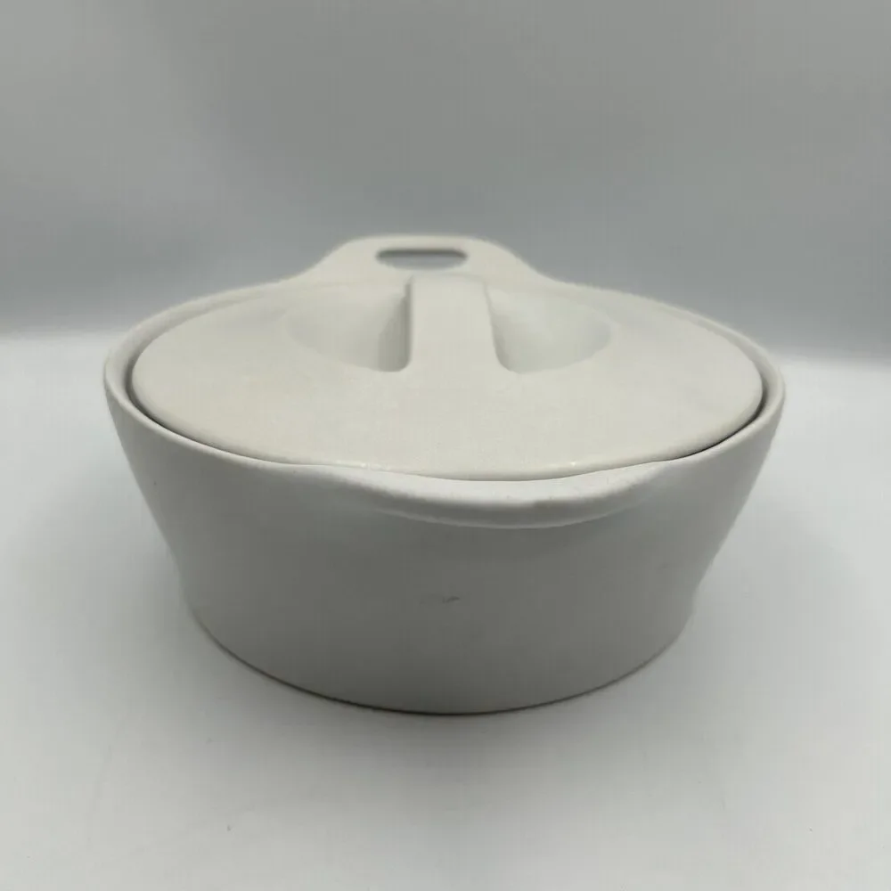 CorningWare Creations Stoneware Covered Casserole Oven Dish 1.5qt White